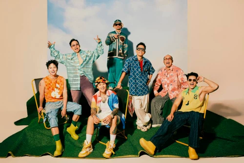 Nhóm “Nhà trẻ” tung bộ ảnh chào hè rực lửa 