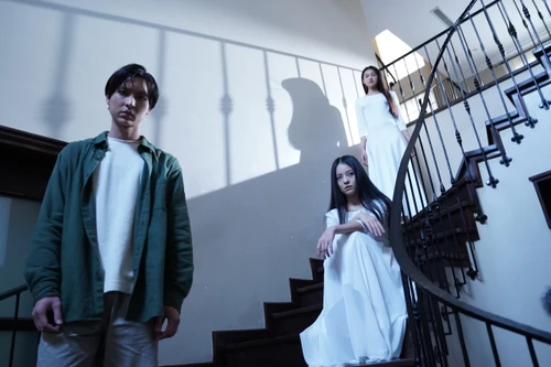 "Đồi hành xác: Tà thuyết đen trở lại": Phim kinh dị mới về ma giữ của 