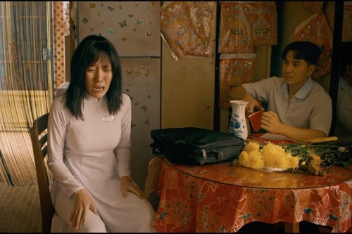 Uyển Ân ủ mưu phông bạt cả gia đình để bước chân vào nhà hào môn 