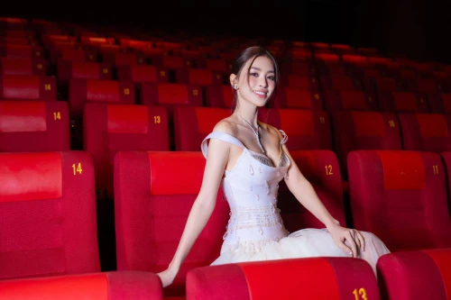 Hoa hậu Tiểu Vy: "Mong chờ một vai diễn phản diện thật ác"