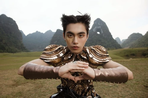 Mono "tạo sóng” với hình tượng ma mị trong MV mới 