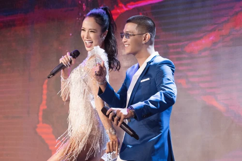 Cường Seven, Vũ Ngọc Anh quẩy tung trong tiệc cưới 