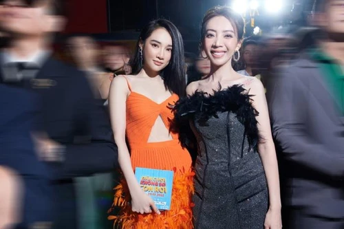 Thu Trang đọ sắc cùng Nhã Phương trong họp báo ra mắt "Dân chơi không sợ con rơi" 