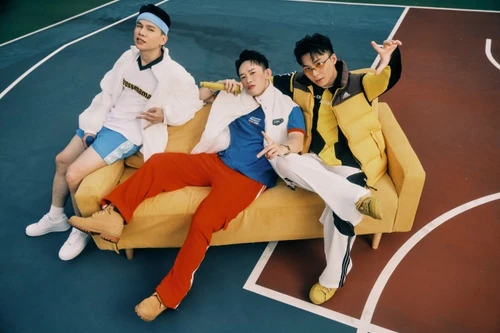 Kay Trần trình làng ca khúc mới “Từng lời anh chôn dấu", hội ngộ Hoàng Tôn sau 9 năm 