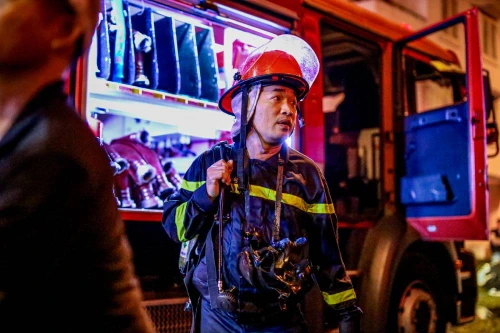 Tập 3 "Chiến sĩ quả cảm": Tiến Luật đối đầu trực diện nỗi ám ảnh độ cao, bật khóc hoảng sợ khi thấy đồng đội gục ngã