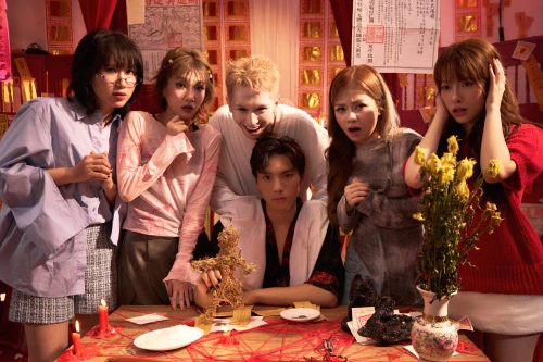 Hoa hậu Kỳ Duyên và ca sĩ Dương Hoàng Yến bất ngờ xuất hiện trong web drama “Mập mờ trong thành phố”