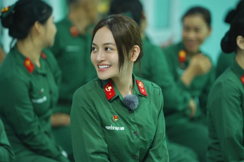 Diễn viên Thùy Anh: “Mẹ lo tôi ế vì thích ngủ nướng"