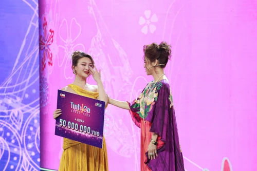 Ca sĩ Nicole Nguyễn xuất sắc giành giải Á quân “Tình ca xuyên Việt” mùa đầu tiên