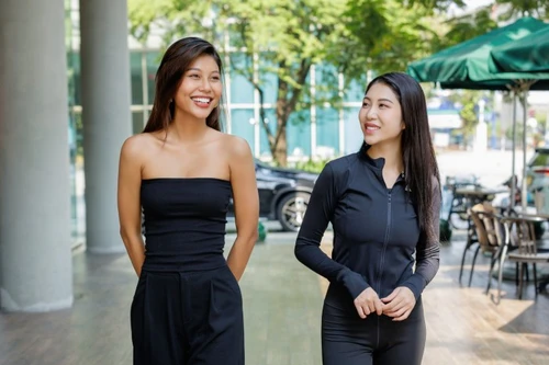 Á hậu Thạch Thu Thảo chia sẻ với Hoa hậu Lan Anh kinh nghiệm "chinh chiến" ở Miss Earth