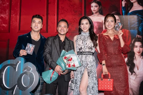 Vợ chồng Ưng Hoàng Phúc hội ngộ Trang Nhung mừng "Quý cô thừa kế 2" 