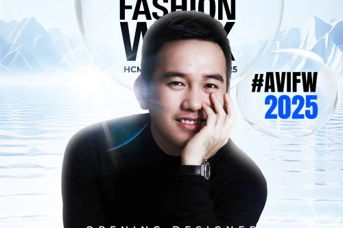 Nhà thiết kế Lê Thanh Hòa mở màn Tuần lễ thời trang Quốc tế Việt Nam 2025