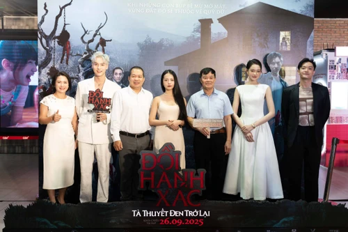 Bé Quyên lần đầu đóng phim đã ám ảnh cảnh quay chìm xuống nước 