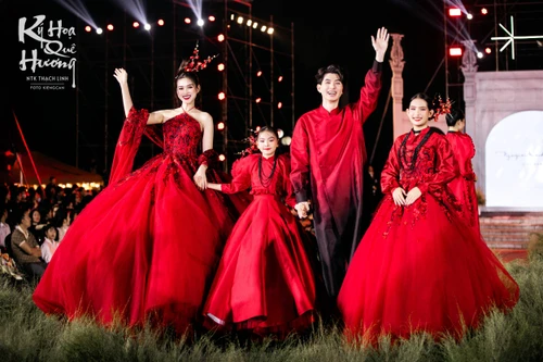 NTK Nguyễn Minh Công tổng kết hành trình một thập kỷ bằng triển lãm “Miệt Cù Lao”