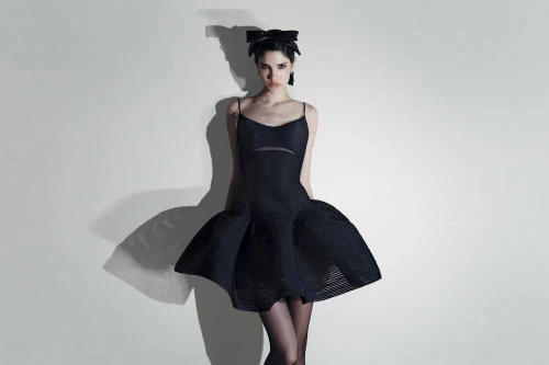 Công Trí tôn vinh vẻ đẹp lụa Lãnh Mỹ A trong bộ sưu tập mới