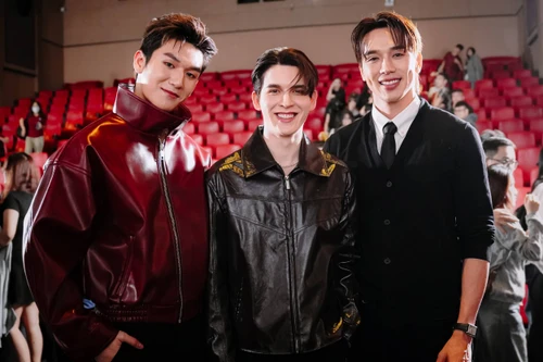 Hai ngôi sao châu Á MosBank “khuấy đảo” sự kiện ra mắt "Chị ngã em nâng"