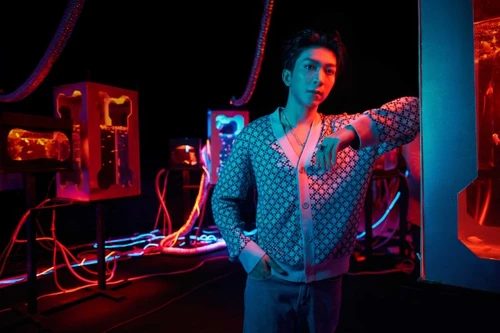 Tăng Phúc “lột xác” ngoạn mục trong MV mới nhờ ai?