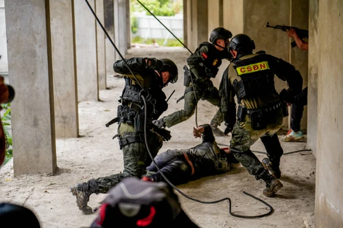 Dàn “Chiến sĩ quả cảm” với những khoảnh khắc “tuyệt đối điện ảnh”