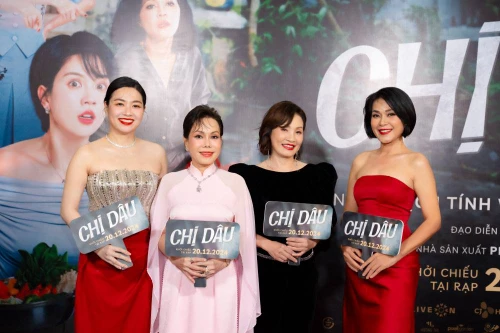 Việt Hương – Hồng Đào đối đầu trên phim nhưng ngoài đời thân thiết 