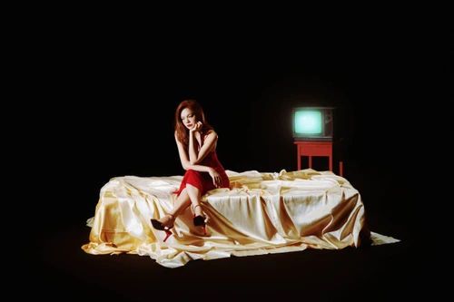 Phạm Quỳnh Anh tiếp tục "tấn công" showbiz khi ra mắt MV “Là cơn say nói”