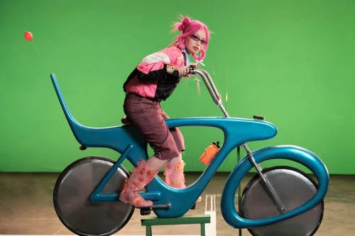 Con gái ca sĩ Duy Mạnh ra MV mới "Đừng dắt em đi lòng vòng"