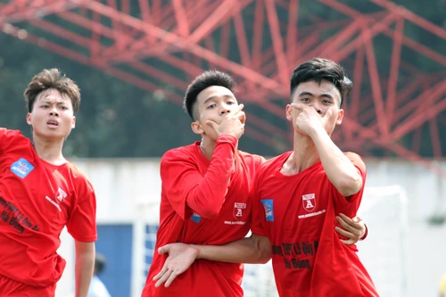 [Ảnh] Hấp dẫn 10 trận mở màn giải bóng đá học sinh THPT Hà Nội 2018