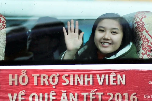 Đưa miễn phí sinh viên về quê đón Xuân yêu thương, Tết sum vầy...