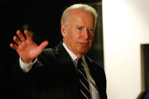 Phó Tổng thống Mỹ xin lỗi vì “lỡ mồm” lên án đồng minh hỗ trợ khủng bố