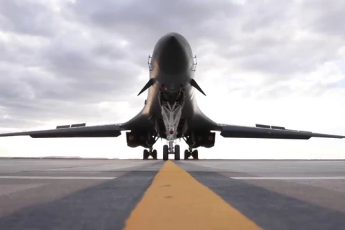 [ẢNH] "Quái vật ném bom" Mỹ thường dùng để thăm dò Trung Quốc gần đây