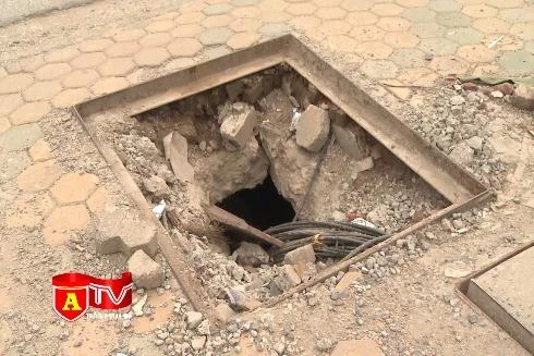 "Hố tử thần" giăng bẫy trên vỉa hè nhiều tuyến phố