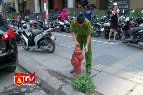 Hà Nội "sợ lửa" vì còn thiếu hơn 4.000 trụ nước chữa cháy