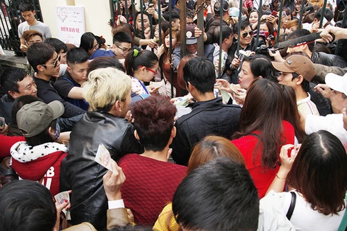 Sở VH-TT Hà Nội "tuýt còi" Lễ hội hoa hồng Bulgaria