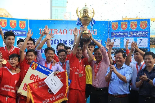 Xem lại cú "vô lê" xuất thần giúp THPT Trần Quốc Tuấn đoạt Cúp vô địch