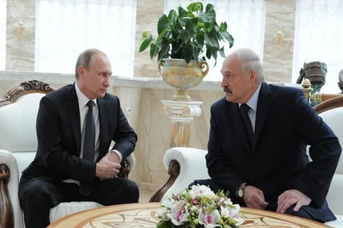 Tổng thống Putin than phiền thiếu ngủ với Tổng thống Belarus