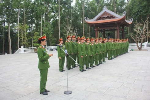 Dâng lên Bác những chiến công