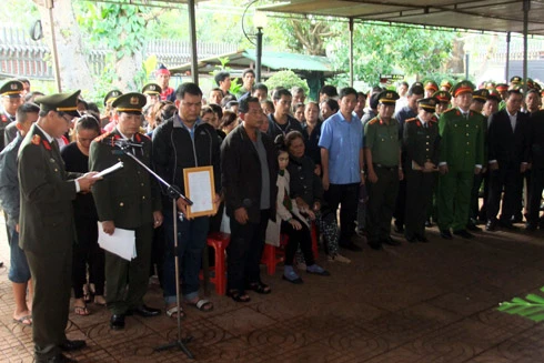 Đắk Lắk: Người dân và đồng đội đau buồn tiễn đưa các chiến sĩ Công an hy sinh