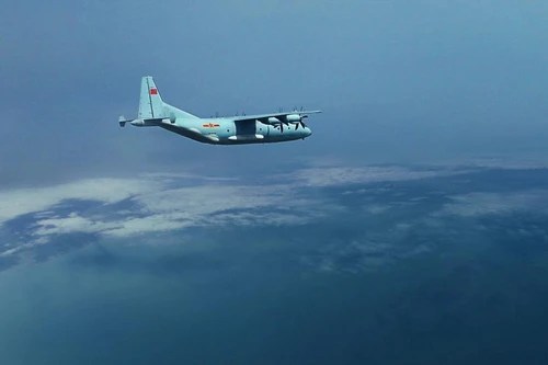 Quân đội Trung Quốc đưa vào hoạt động máy bay vận tại Y-9