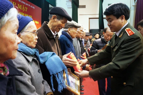 Câu lạc bộ sỹ quan hưu trí gặp mặt đầu xuân