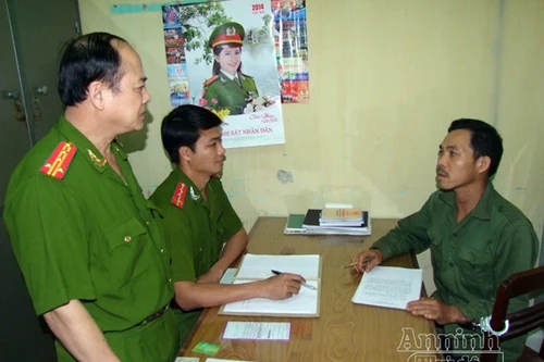 Thái Nguyên: Bố say rượu cầm dao cứa cổ con trai 6 tuổi