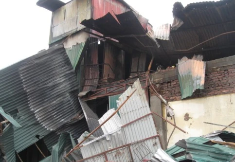 Lửa hoành hành 11 tiếng đồng hồ tại kho hàng gần KCN Vĩnh Tuy