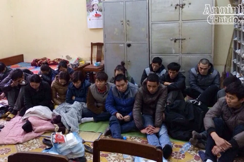 Đột kích sới bạc di động, bắt giữ 22 đối tượng