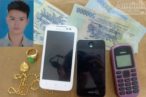 Ngủ quên khóa cửa, bị trộm ghé thăm