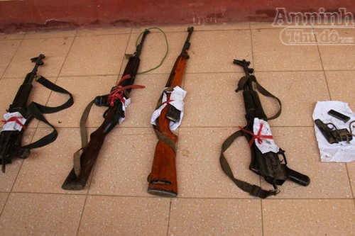 Vây bắt 25 đối tượng vận chuyển 108 bánh heroin: Đấu súng dưới làn pháo sáng