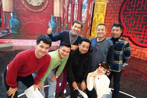 Dàn "Táo Quân" hùng hậu đổ bộ liveshow "Năm con Kê - Cười cho nó phê"