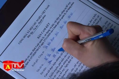 Công an cơ sở đẩy mạnh tuyên truyền người dân không đốt pháo nổ dịp Tết Nguyên đán