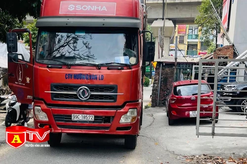 Phạt 17 triệu đồng lái xe tải lùi trên đường Vành đai 3