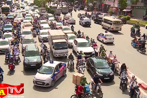 Tập trung xử lý hàng loạt “điểm nóng” ùn tắc giao thông