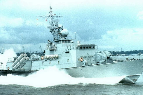 Hai phương án nâng cấp tàu pháo Svetlyak và TT-400TP thành tàu tên lửa có sức mạnh vượt trội