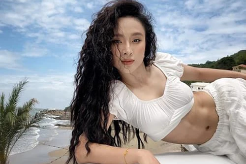 [Ảnh] "Phát sốt" với loạt ảnh khoe cơ bụng số 11 của dàn mỹ nhân Việt