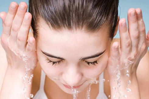 [ẢNH] Những mẹo vặt giúp đôi mắt của bạn luôn khỏe dù tiếp xúc với máy tính thường xuyên