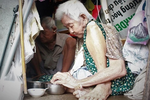 Kinh ngạc cảnh sống chật chội trong những ngôi nhà siêu nhỏ